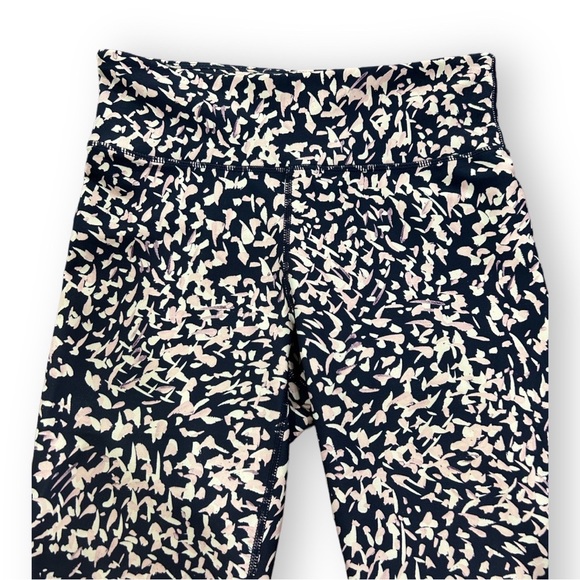 Rockwear Capri Leggings Black White and Lavender Pattern Gymwear Activewear - Picture 2 of 10